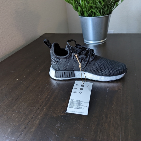 Adidas Shoe for Boys - Picture 2 of 10